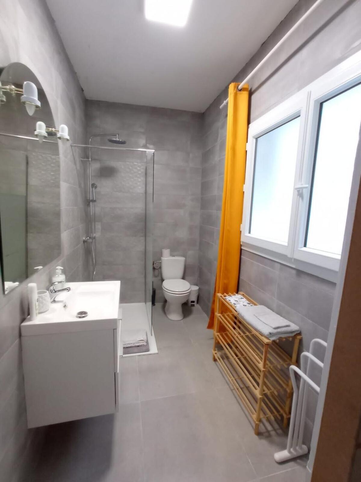 Appartement Cosy Au Coeur De La Ville D'أوش الغرفة الصورة